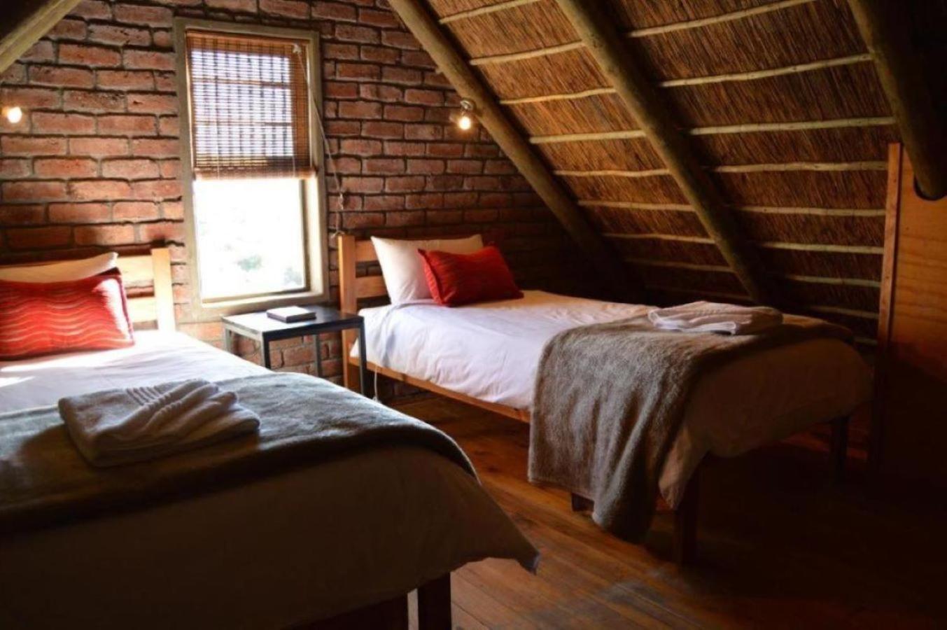 Teri-Lemveli Lodge Beaufort West Exterior foto