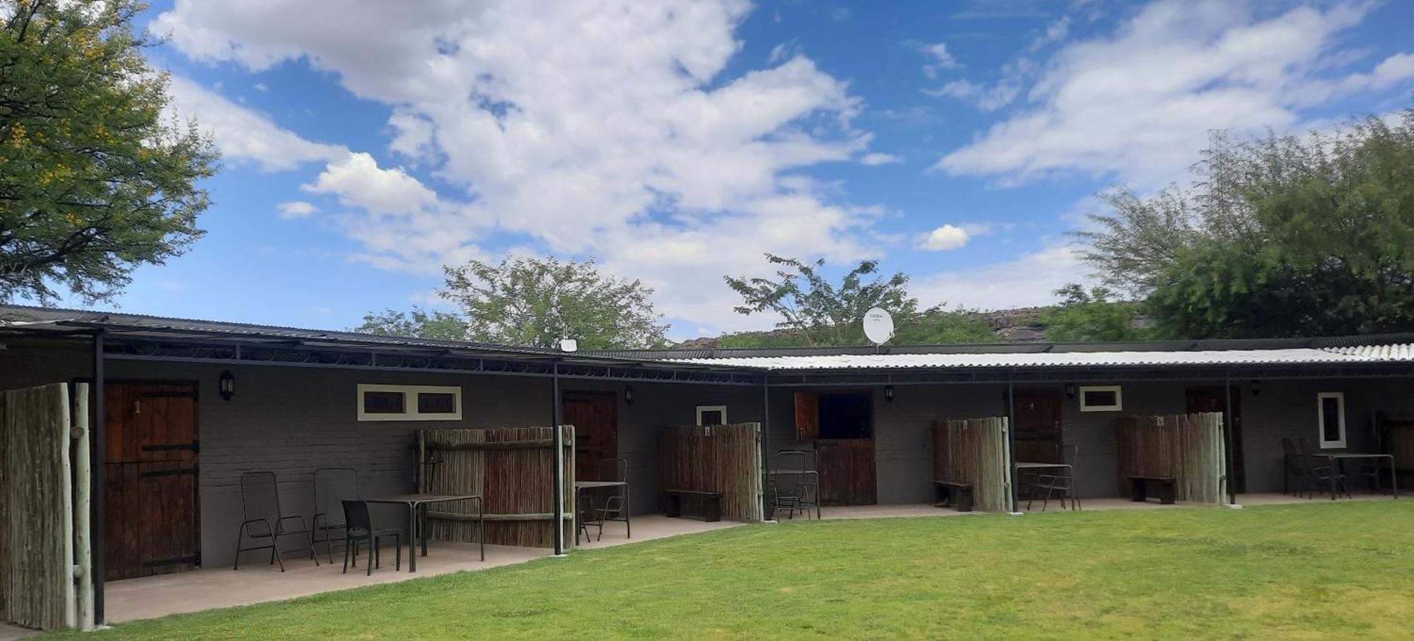 Teri-Lemveli Lodge Beaufort West Exterior foto